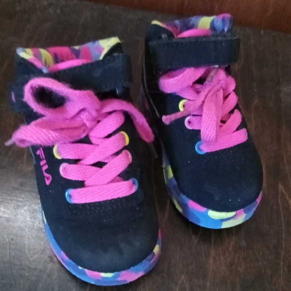 FILA Neon & Black Hi-top Lace Sneakers - Picture 4 of 6